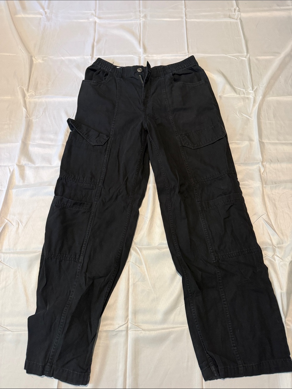 Aeropostale Black Cargo Pants with Multiple Utility Pockets